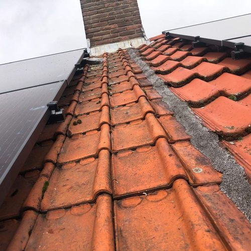 Hellend dak Herkenbosch met oude dakpannen